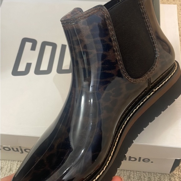 Cougar rain boots! - Picture 2 of 3